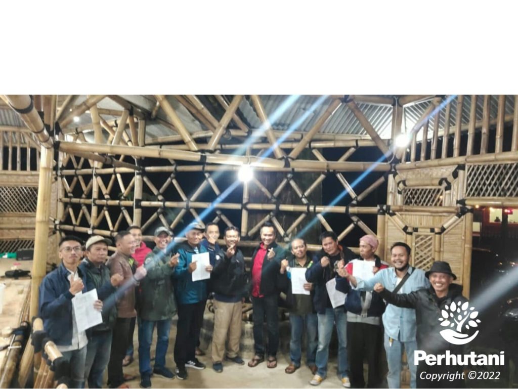 Perhutani Perhutani Bersama Mitra Dan Lmdh Lakukan Perpanjangan Pks Di