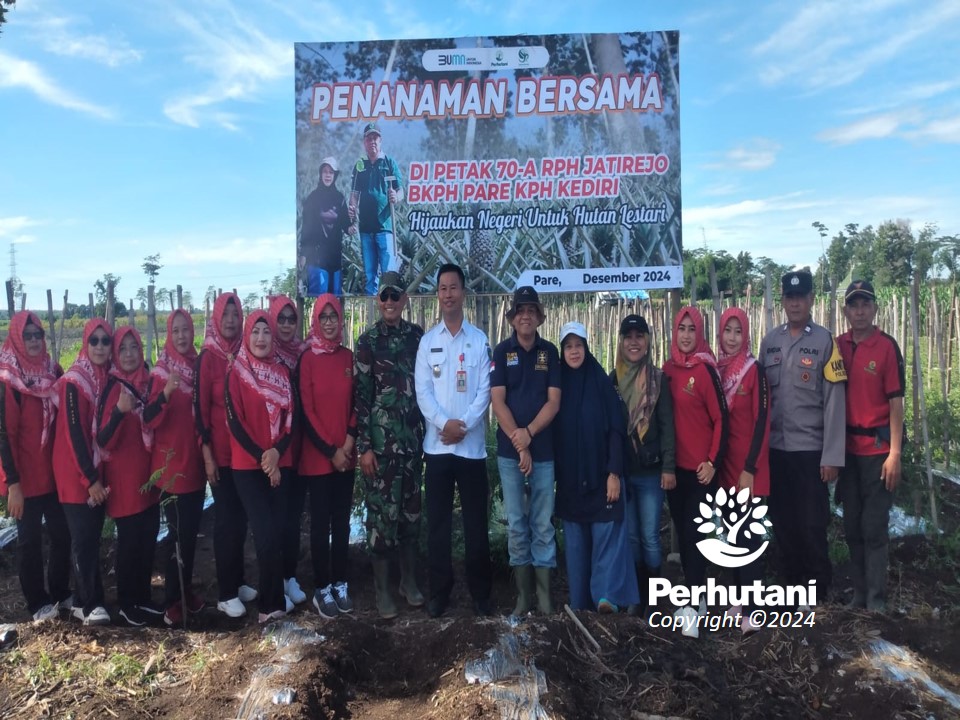 Perhutani Perhutani Kediri Bersama LMDH Dan Forkopimca Puncu Gelar