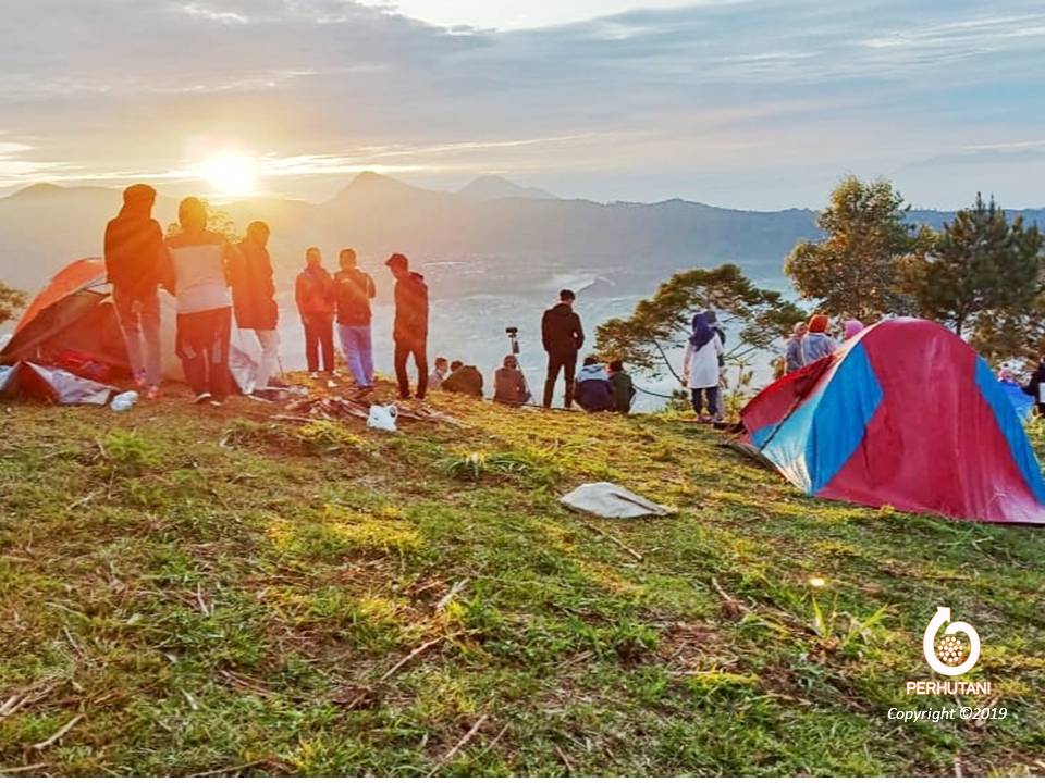 Perhutani Masuki Masa Libur Ratusan Pelajar Banjiri Wisata Geger Bintang Matahari Di Bandung 5026