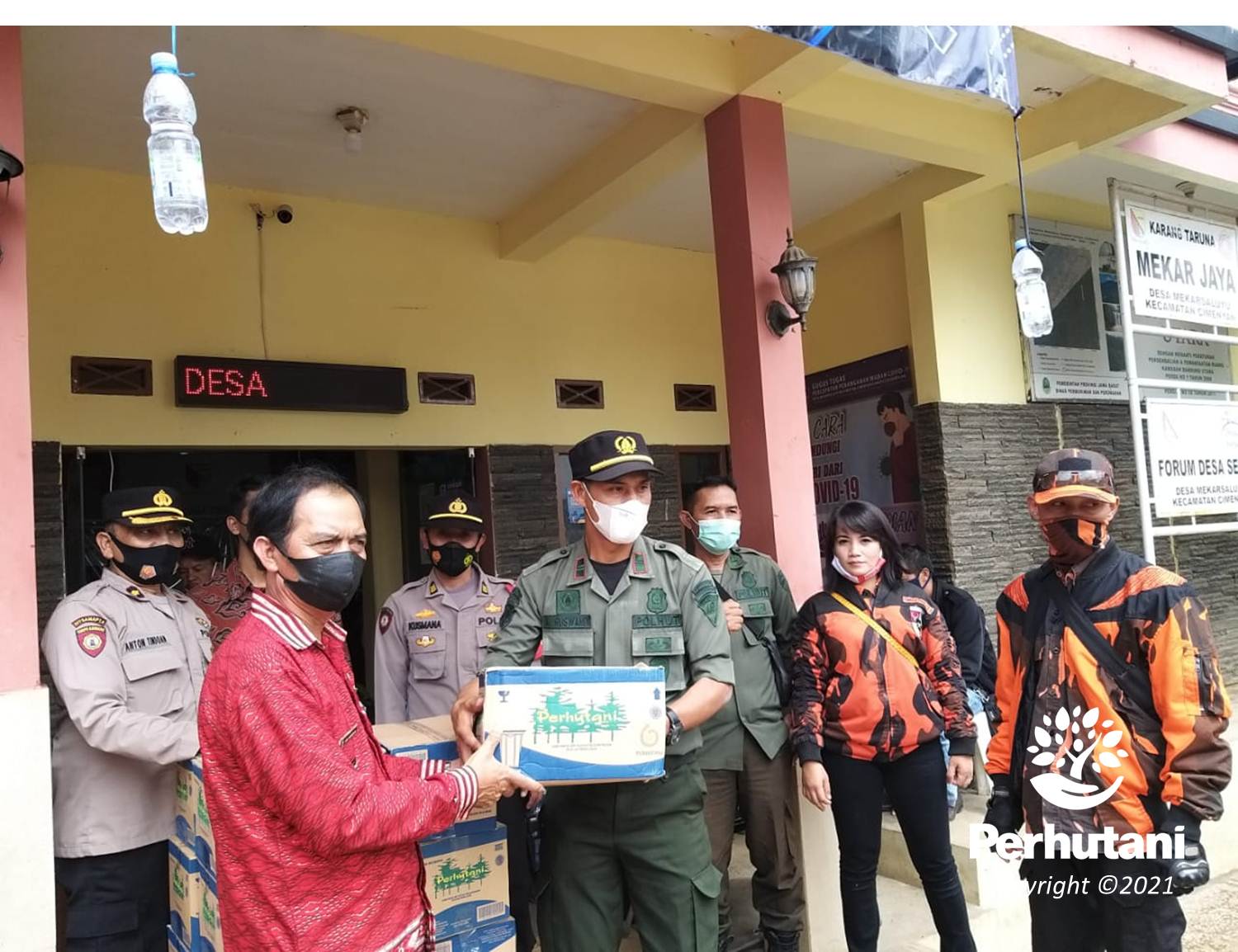 Perhutani Perhutani Salurkan Bantuan Bagi Korban Angin Puting Beliung ...