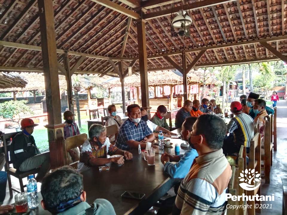 Perhutani Tingkatkan Hasil Agroforestry Perhutani Gelar Konsolidasi Dengan LMDH Di Ponorogo