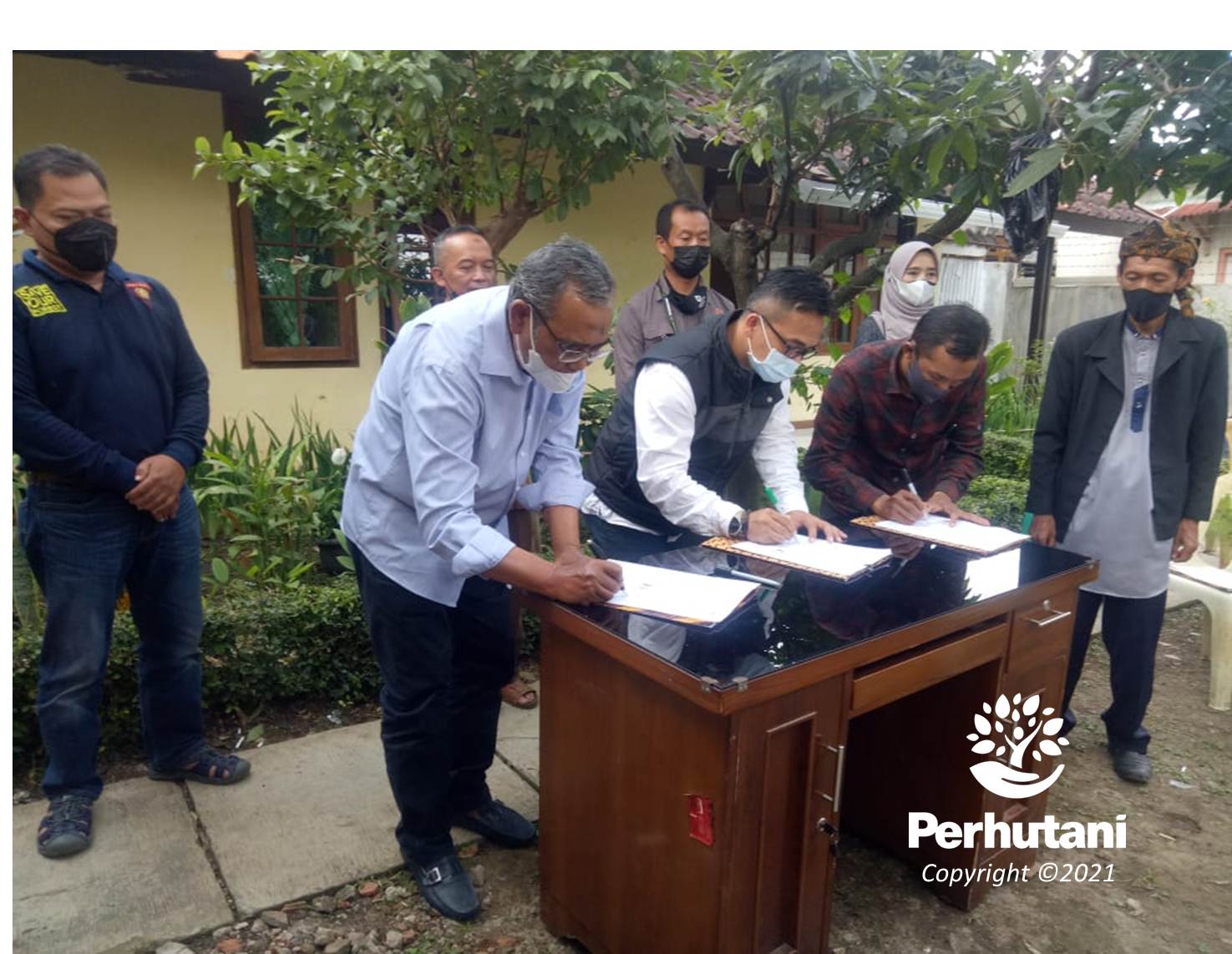 Perhutani Perhutani Lakukan Pks Wisata Oray Tapa Bersama Mitra Di Bandung Perhutani 2985