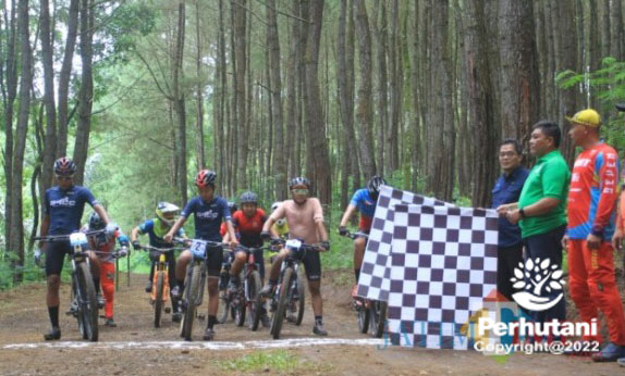 Perhutani Kawasan Hutan Banyuwangi Barat Miliki Track Cross Country Terbaik Se Indonesia Perhutani 