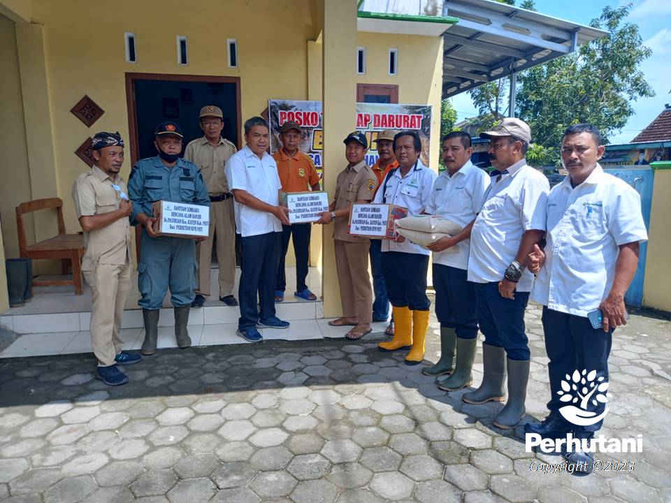 Perhutani Perhutani Salurkan Bantuan Bencana Banjir Di Pati - Perhutani