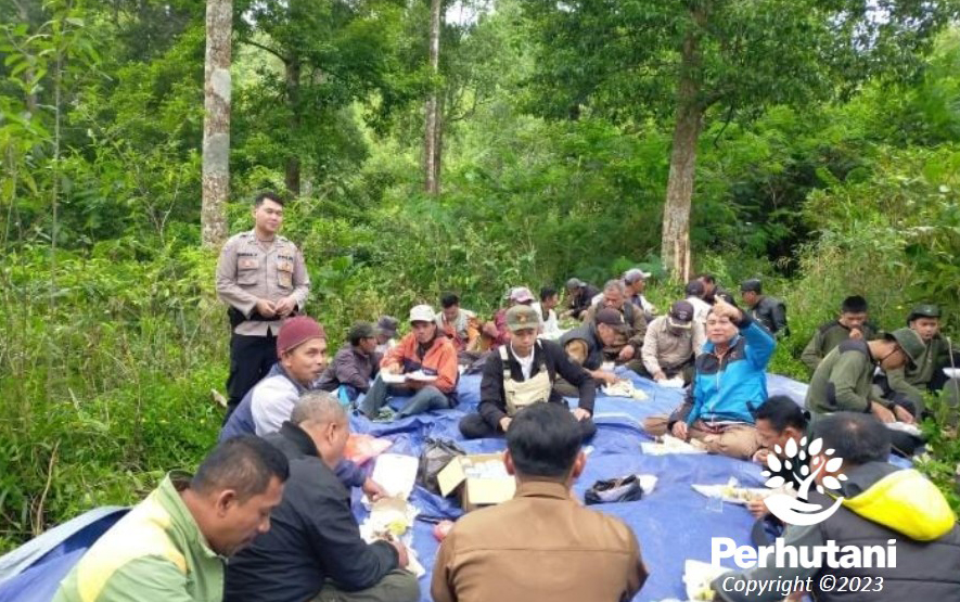 Perhutani Perhutani Lakukan Sosialisasi Bersama Pemerintah Desa Gunung Sari Dan Lmdh Di Cianjur