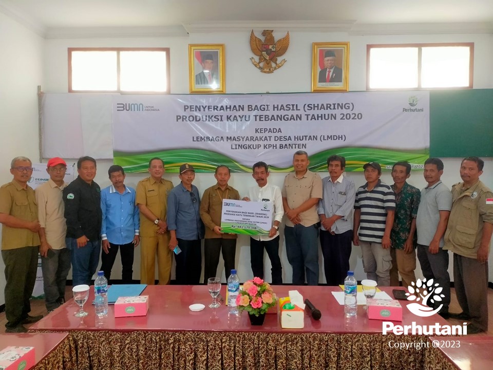 Perhutani Perhutani Banten Serahkan Dana Sharing Produksi Kayu Sebesar ...